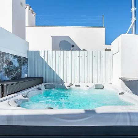 New Luxury Penthouse Beachfront In The Algarve Armação de Pêra