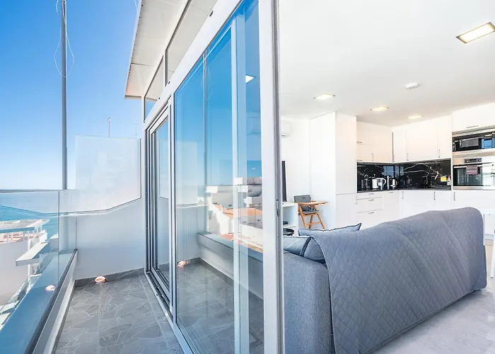 New Luxury Penthouse Beachfront In The Algarve Armação de Pêra